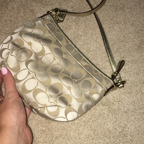 Coach purse - Picture 3 of 5